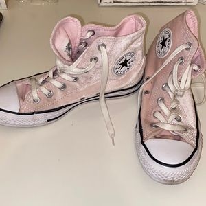 Pink velvet converse